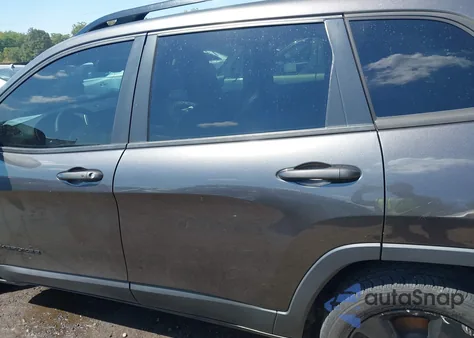 2016 Jeep Cherokee High Altitude из США, поврежденный, VIN 1C4PJMDS1GW349108